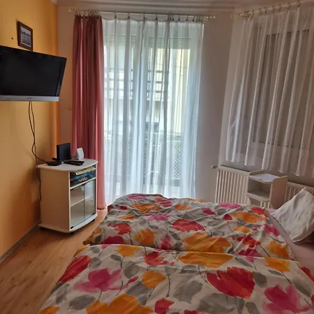 Harmonia Apartment *